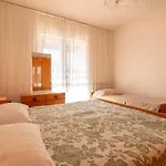 Irena's Place A2 Ρόβινι