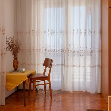 Irena's Place A2 Apartment *