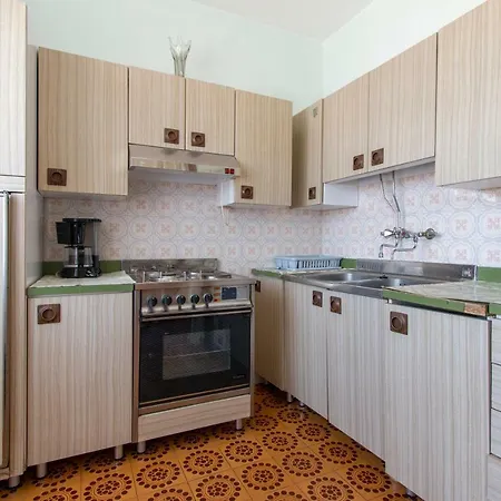 Διαμέρισμα Irena's Place A2 *